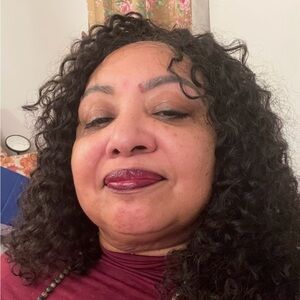 Meet your Posher, Julia